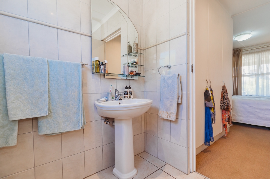 3 Bedroom Property for Sale in Kerriwood Hill Western Cape